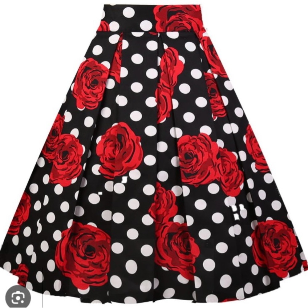 Polka Dots & Roses Skirt 🌹